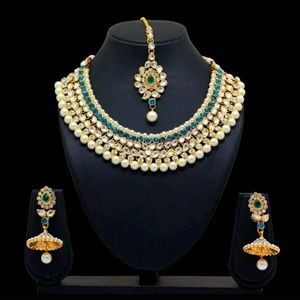 Kundan and pearl indian jewelry set